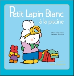 PETIT LAPIN BLANC A LA PISCINE - 4