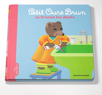 PETIT OURS BRUN SE BROSSE LES DENTS