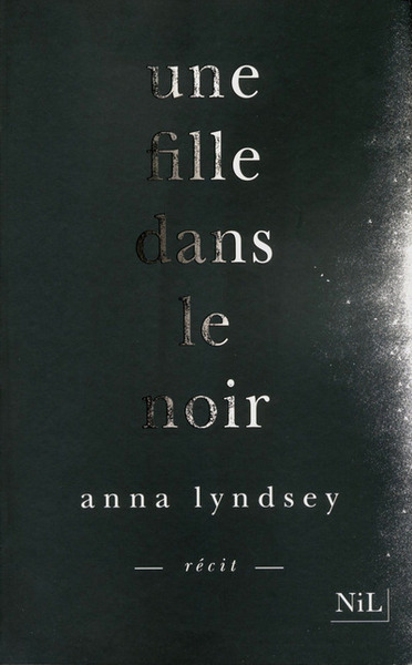 FILLE DANS LE NOIR