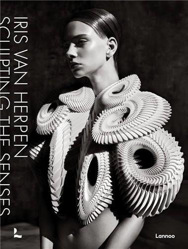 IRIS VAN HERPEN /ANGLAIS