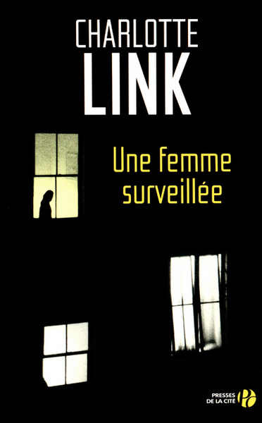 FEMME SURVEILLEE