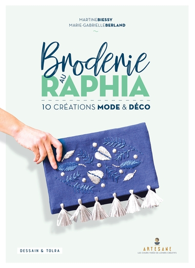 BRODERIE AU RAPHIA