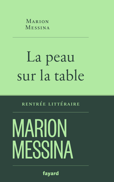PEAU SUR LA TABLE
