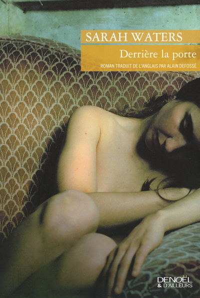 DERRIERE LA PORTE
