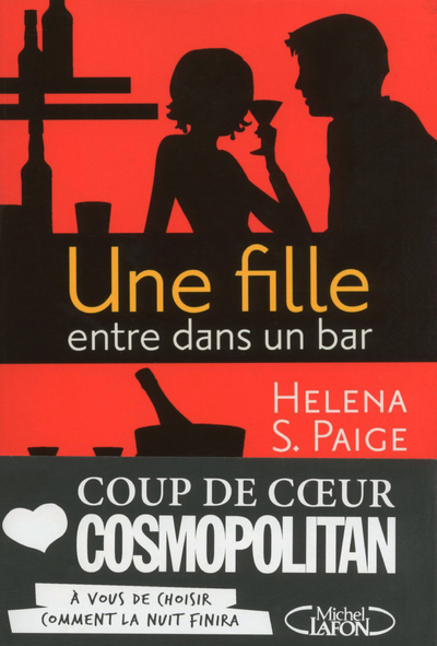 FILLE ENTRE DANS UN BAR