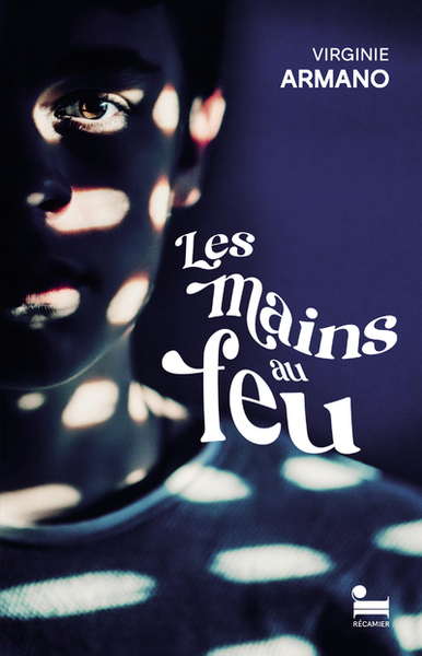 MAINS AU FEU