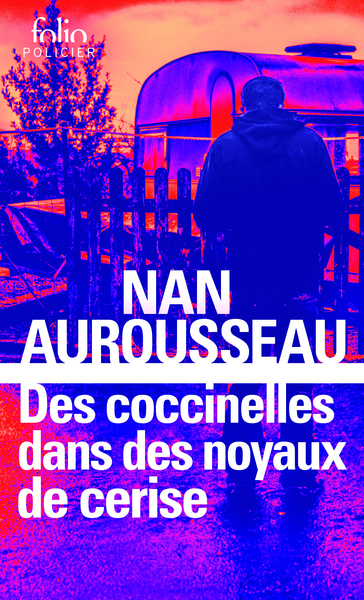 DES COCCINELLES DANS DES NOYAUX DE CERISE